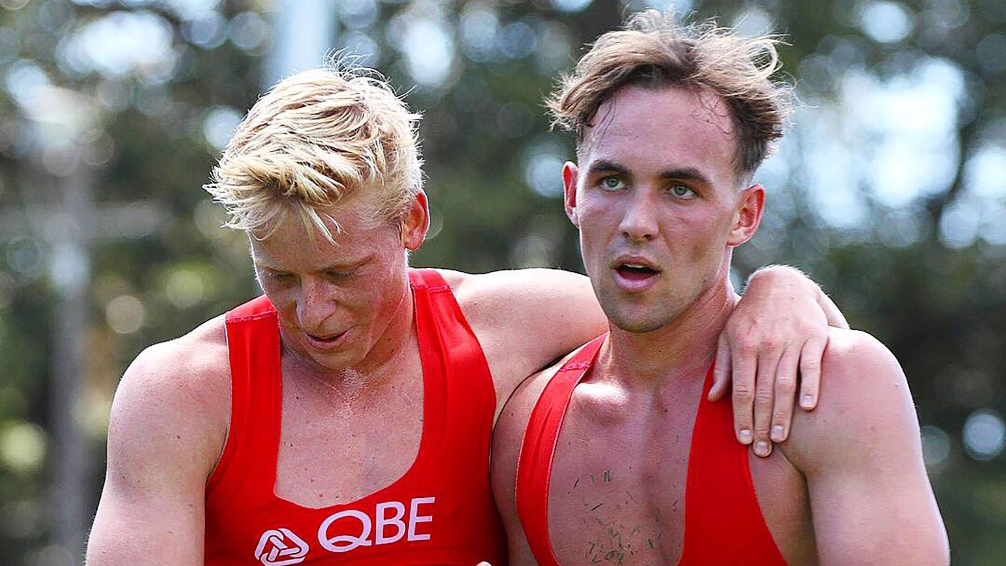 clarkethumb121118.jpg Isaac Heeney (left) with new teammate Ryan Clarke. Picture: @sydneyswans Twitter - AFL,Sydney Swans,Ryan Clarke,Trade